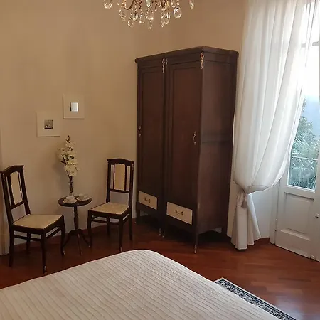 Le Camelie Nocleg ze śniadaniem 3*